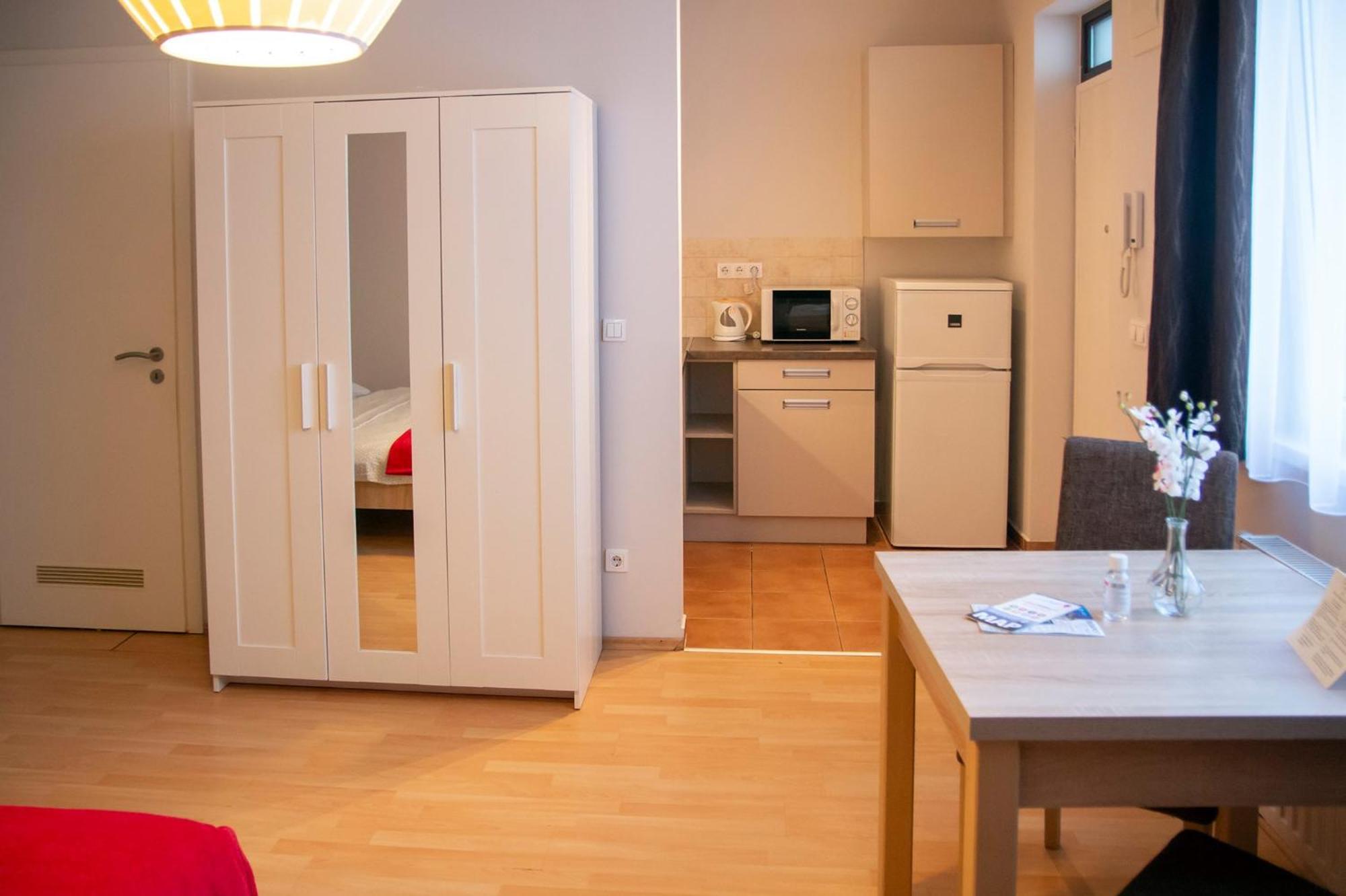 Keleti Studio Apartments Boedapest Buitenkant foto